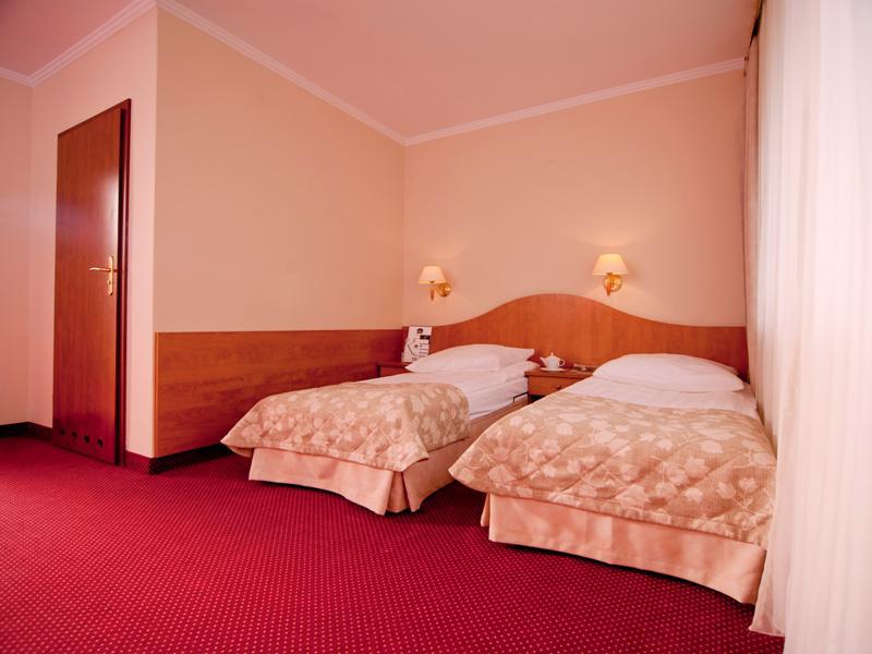 贝斯维斯特普尔图斯酒店 华沙 客房 照片